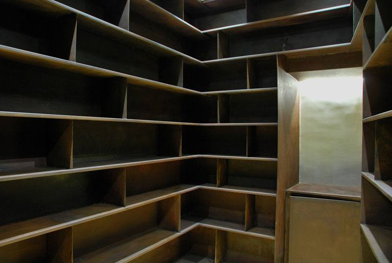 interior-biblioteca-acero-corten-madrid